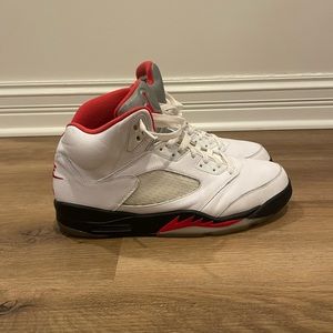 Jordan 5 Retro Fire Red 2020 Size 13